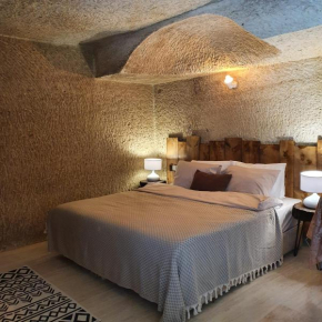 Deep Cave House